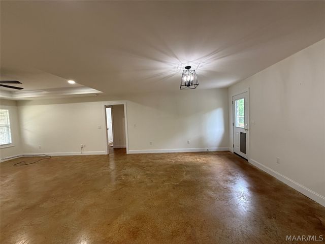 215 Indian Lane, Tallassee, AL 36078