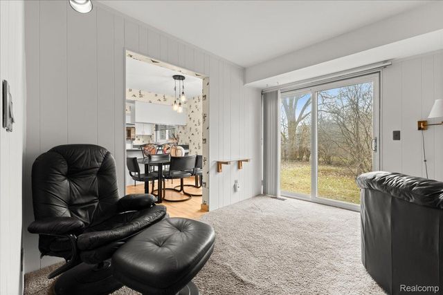 5634 Stratford Drive, West Bloomfield Charter Township, MI 48322