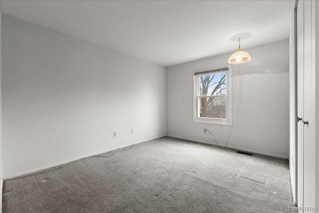 5634 Stratford Drive, West Bloomfield Charter Township, MI 48322