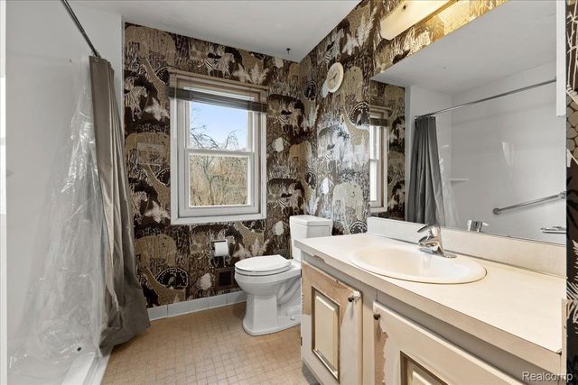 5634 Stratford Drive, West Bloomfield Charter Township, MI 48322