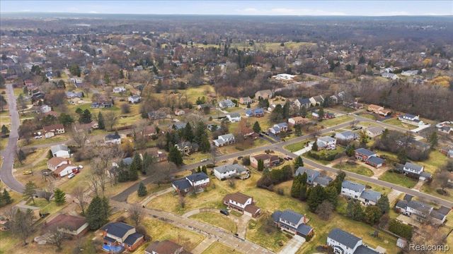 5634 Stratford Drive, West Bloomfield Charter Township, MI 48322