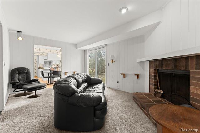 5634 Stratford Drive, West Bloomfield Charter Township, MI 48322