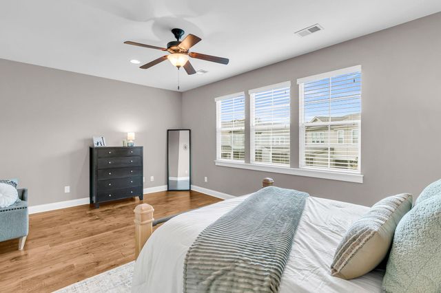 124 Slipper Shell Court, Mount Pleasant, SC 29464