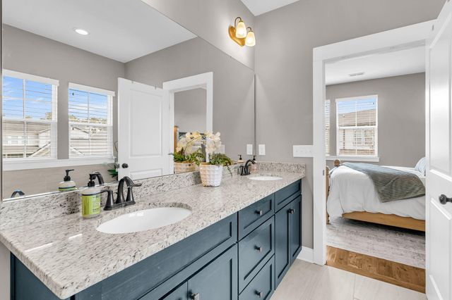 124 Slipper Shell Court, Mount Pleasant, SC 29464