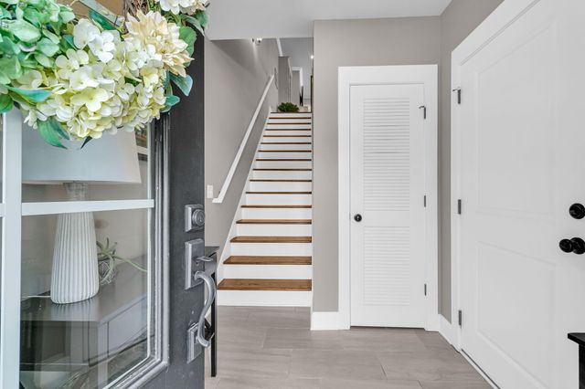 124 Slipper Shell Court, Mount Pleasant, SC 29464