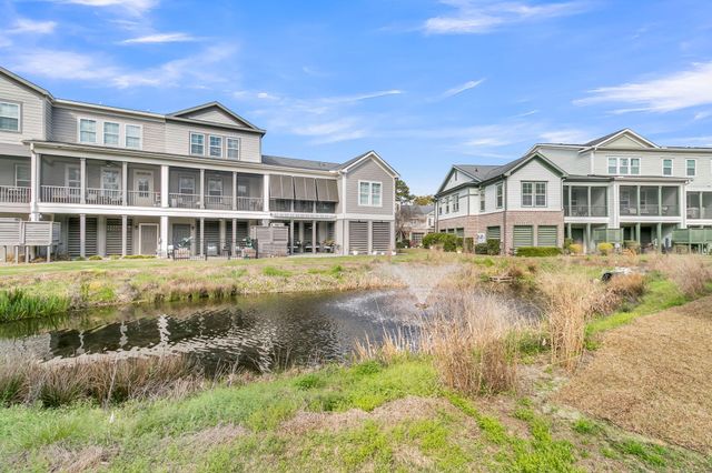 124 Slipper Shell Court, Mount Pleasant, SC 29464