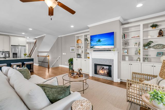 124 Slipper Shell Court, Mount Pleasant, SC 29464