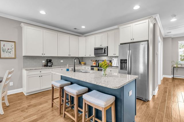 124 Slipper Shell Court, Mount Pleasant, SC 29464