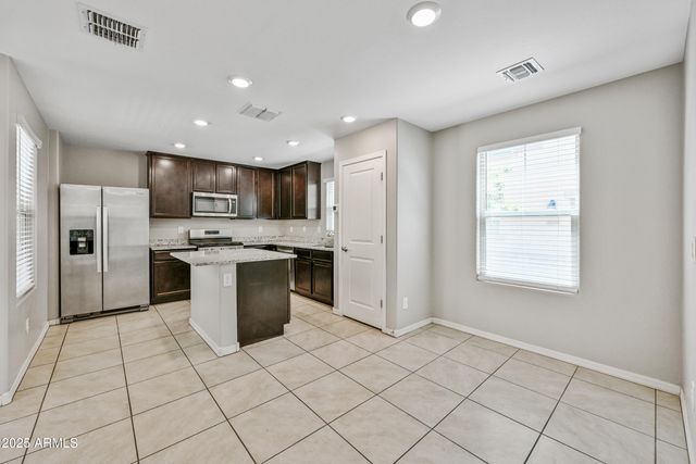 8047 W Albeniz Place, Phoenix, AZ 85043