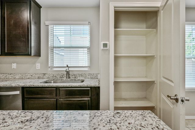 8047 W Albeniz Place, Phoenix, AZ 85043