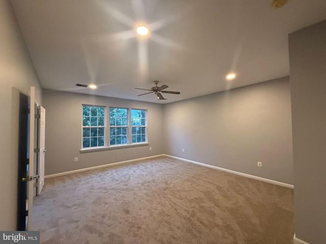 43773 MAISON BLANC SQ, Ashburn, VA 20148