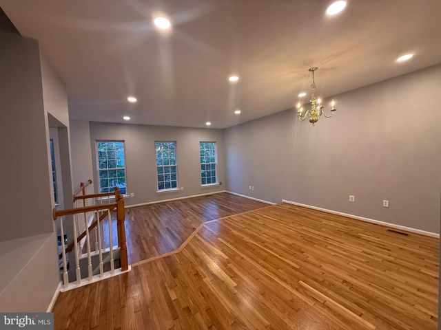 43773 MAISON BLANC SQ, Ashburn, VA 20148