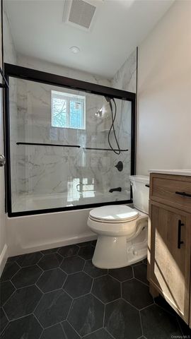 211 4th Avenue, West Babylon, NY 11704