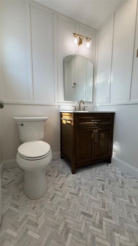 211 4th Avenue, West Babylon, NY 11704