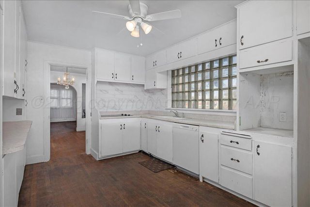 2101 S HUGHES Street, Amarillo, TX 79109