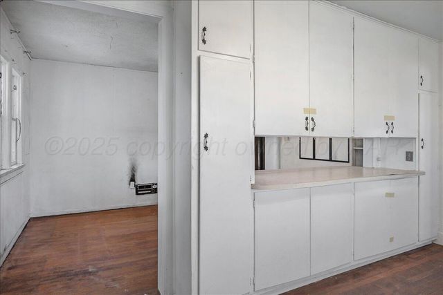 2101 S HUGHES Street, Amarillo, TX 79109