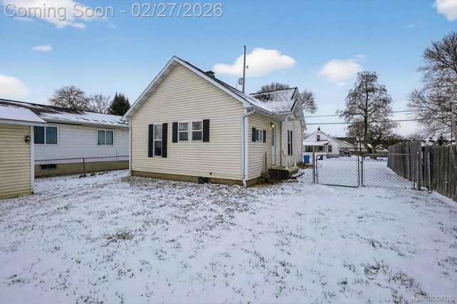 5227 Dania Street, Flint Charter Township, MI 48532
