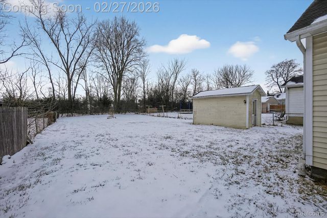 5227 Dania Street, Flint Charter Township, MI 48532