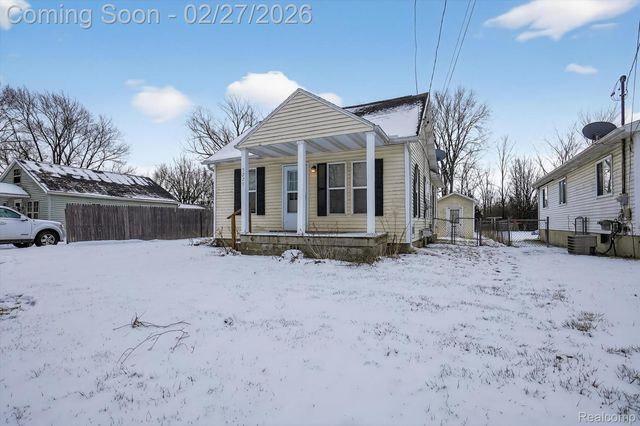 5227 Dania Street, Flint Charter Township, MI 48532