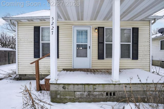 5227 Dania Street, Flint Charter Township, MI 48532