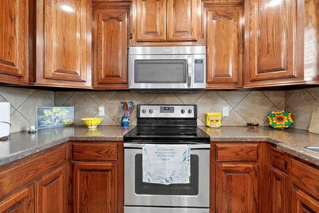 718 5th St, Elgin, OK 73538