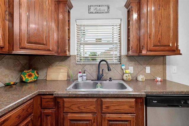 718 5th St, Elgin, OK 73538