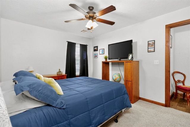 718 5th St, Elgin, OK 73538