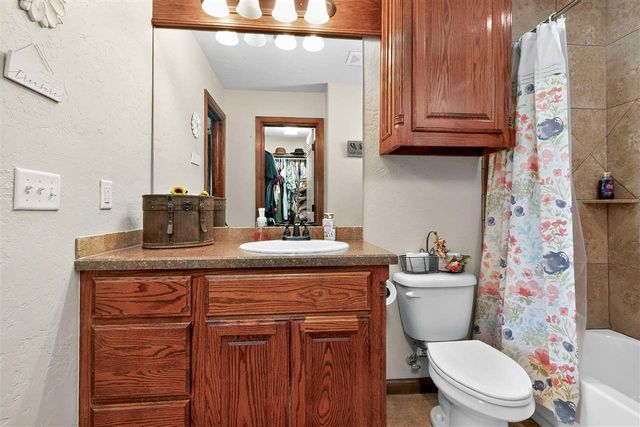 718 5th St, Elgin, OK 73538