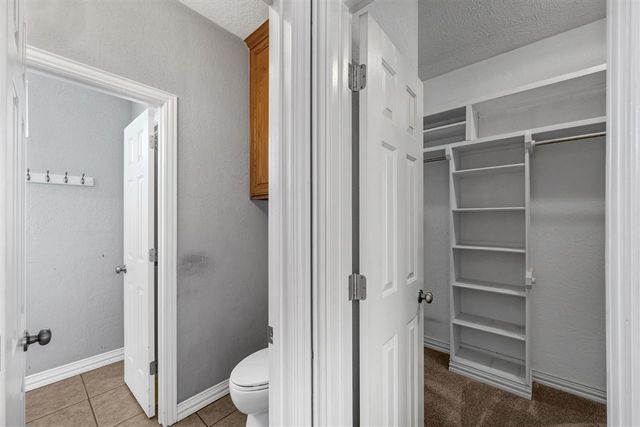 817 Hummingbird Dr, Cache, OK 73527