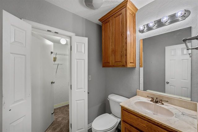 817 Hummingbird Dr, Cache, OK 73527