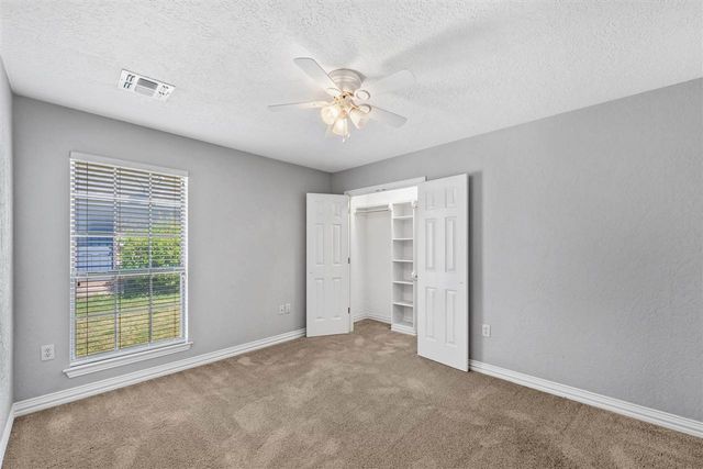 817 Hummingbird Dr, Cache, OK 73527