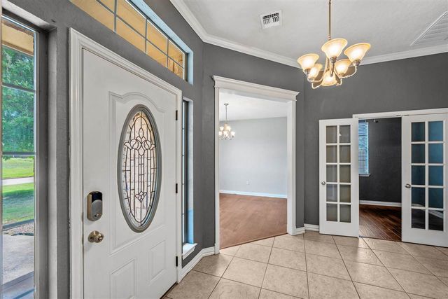 817 Hummingbird Dr, Cache, OK 73527