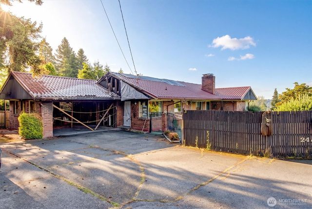 2444 72nd Avenue SE, Mercer Island, WA 98040