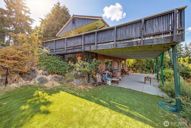 2444 72nd Avenue SE, Mercer Island, WA 98040