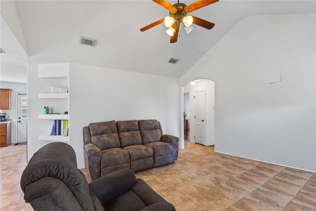 3038 Santa Lucia St, Corpus Christi, TX 78415