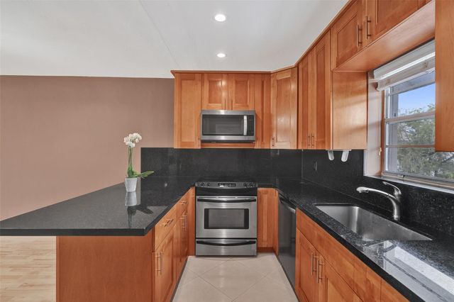 7580 SW 82nd Street, Miami, FL 33143