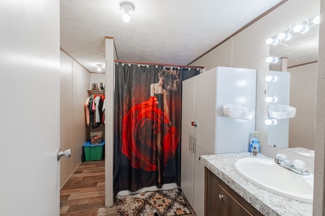 8203 Holmes Creek Rd, Smithville, TN 37166