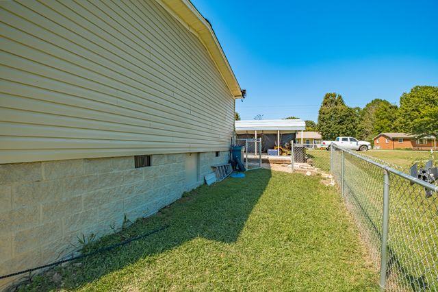 8203 Holmes Creek Rd, Smithville, TN 37166