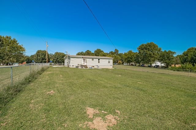8203 Holmes Creek Rd, Smithville, TN 37166