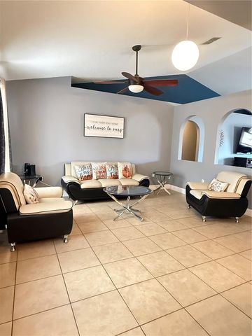 407 BLACKBIRD WAY, Kissimmee, FL 34759