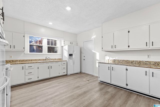 137 ELRIE BOULEVARD, Bessemer, AL 35020