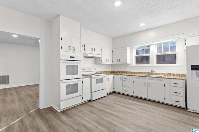 137 ELRIE BOULEVARD, Bessemer, AL 35020