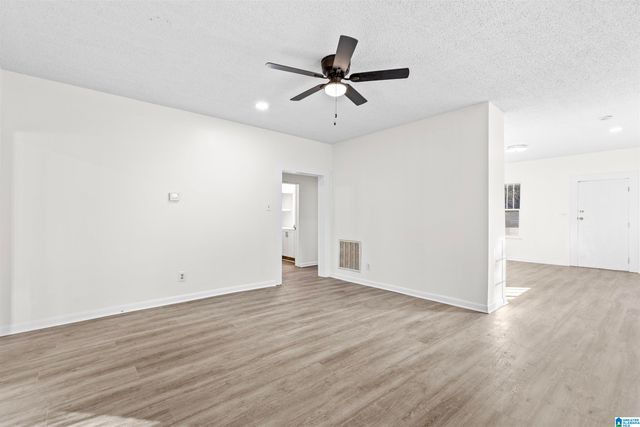 137 ELRIE BOULEVARD, Bessemer, AL 35020