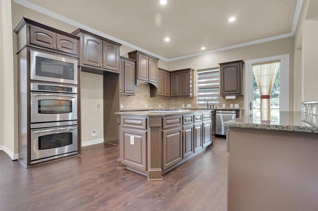 1706 Lake Charlotte Lane, Richmond, TX 77406