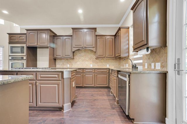 1706 Lake Charlotte Lane, Richmond, TX 77406