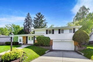 1832 Smith Road, Northbrook, IL 60062
