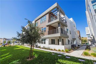 27210 Cranmore 103, Valencia, CA 91381