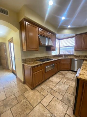 318 9th Street, Huntington Beach, CA 92648