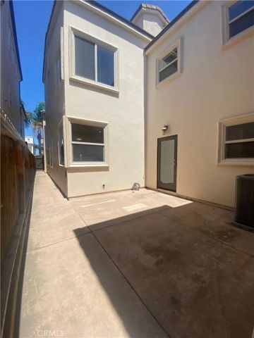 318 9th Street, Huntington Beach, CA 92648