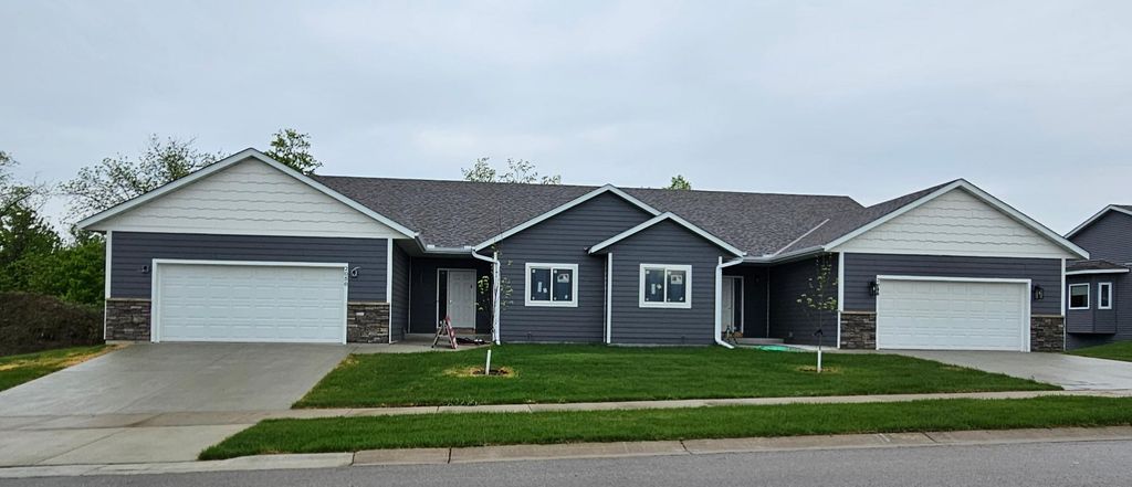 2050 13th Street NW, Faribault, MN 55021